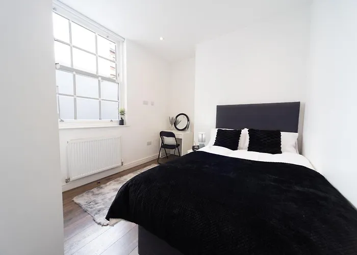 Excellent 3 Bedroom, 3 Baths, Centre, Voucher Available Appartement Leeds (West Yorkshire)